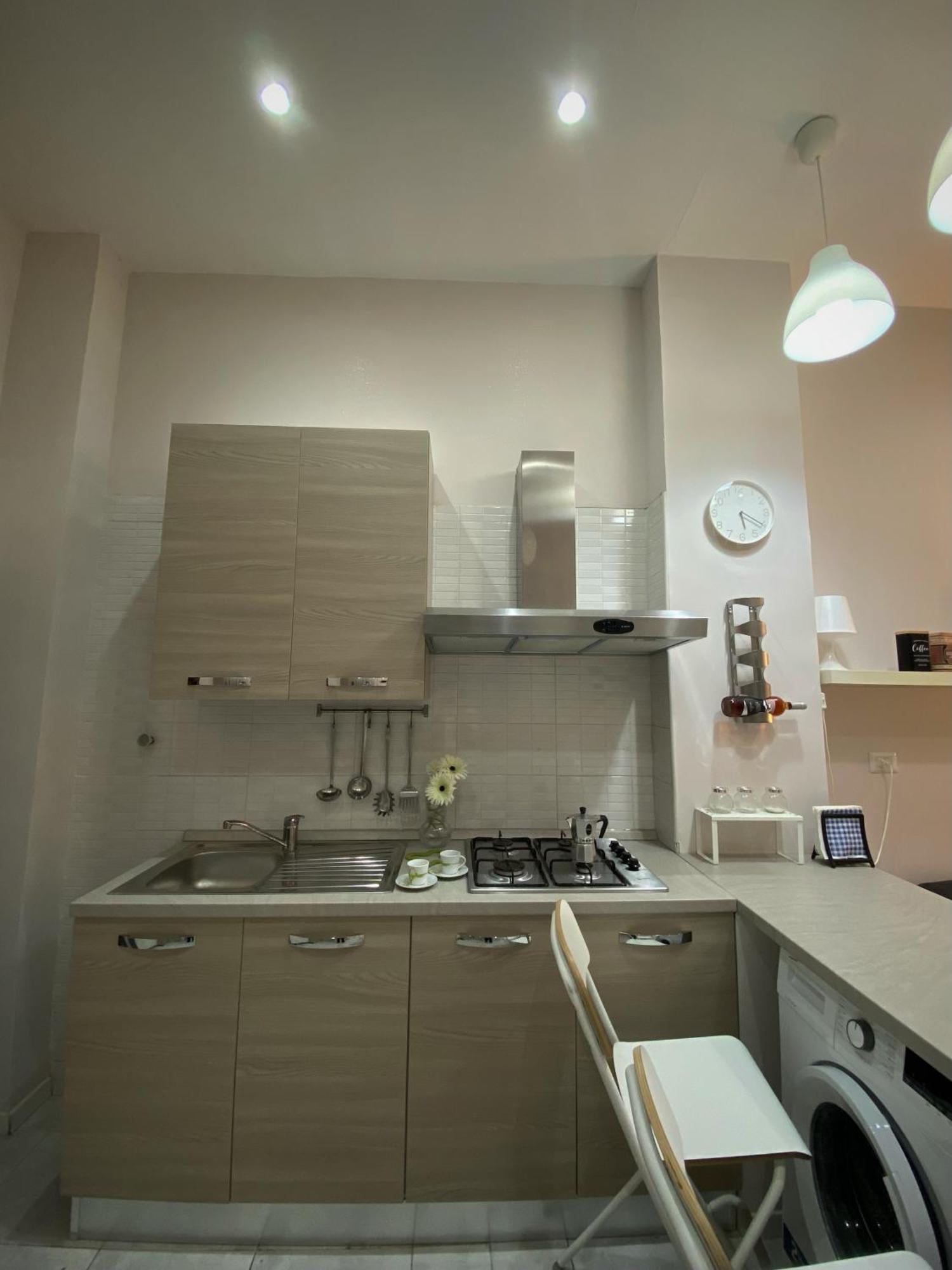 La Casa Al Centro " Vicino Al Centro Storico Di Napoli" Apartamento Exterior foto