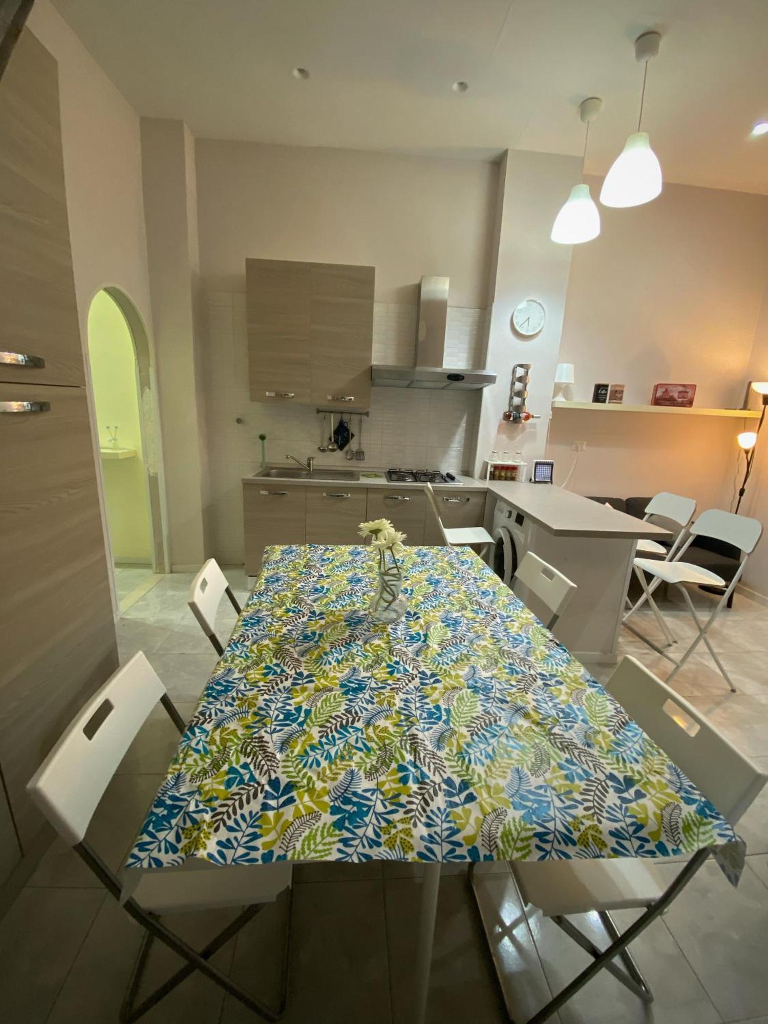 La Casa Al Centro " Vicino Al Centro Storico Di Napoli" Apartamento Exterior foto